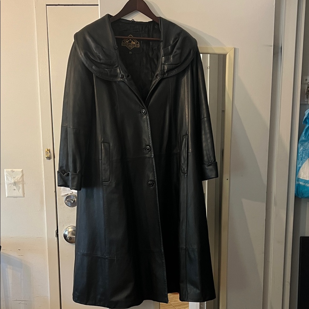 Sophisticated Black Leather Jacket